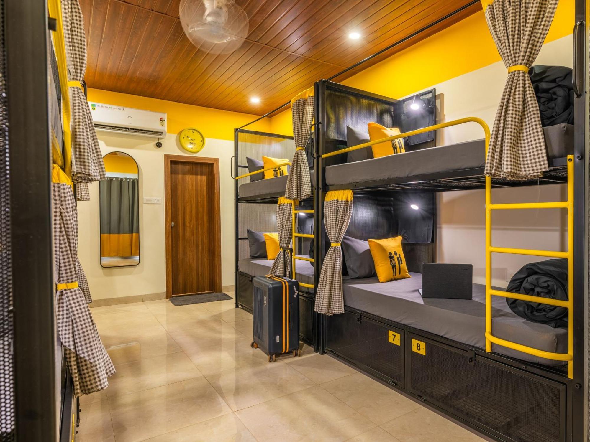 The Hosteller Lonavala, City Centre Exterior foto
