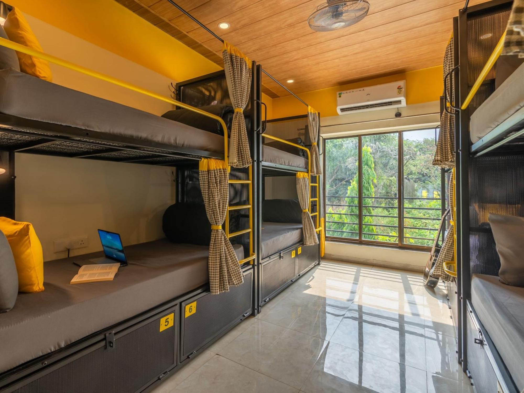 The Hosteller Lonavala, City Centre Exterior foto